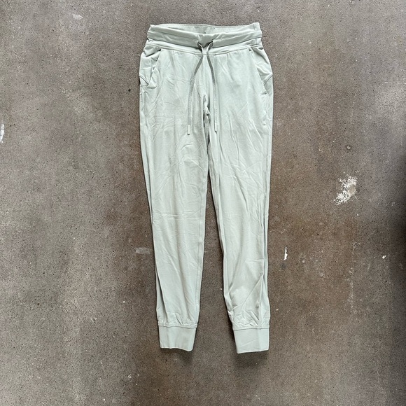 lululemon ready to rulu jogger 29” green fern size 4 - Picture 6 of 12